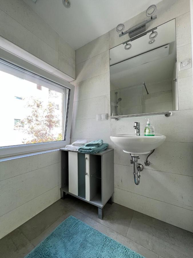 شقة فيينا  في Charming Townhouse Directly By Metro المظهر الخارجي الصورة